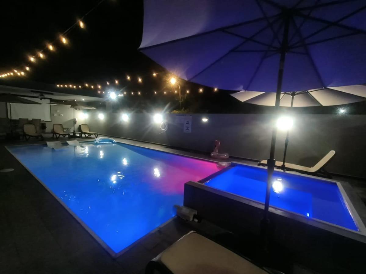 Aquaville Dorado Moderna A Studio 7 المظهر الخارجي الصورة